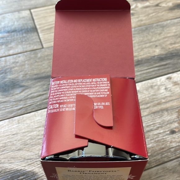 Hallmark Barbie Fairytopia 2005 Ornament - Picture 7 of 7